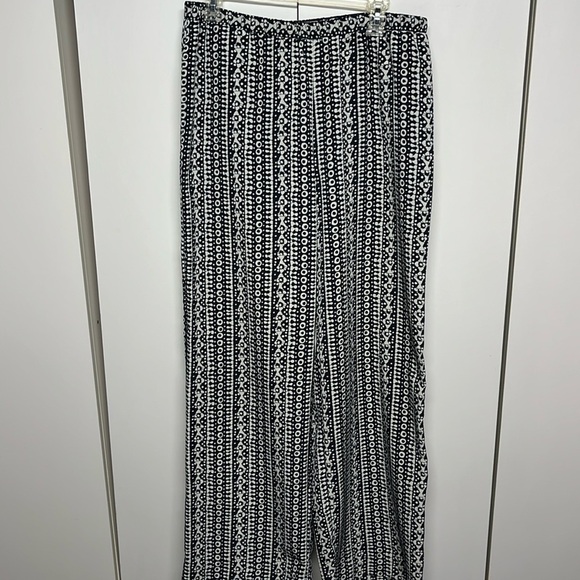 Philosophy High Rise Wide Leg Pants - Picture 4 of 11
